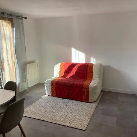 شقة T2 Meuble 42m2 Avec Terasse Le Monastere